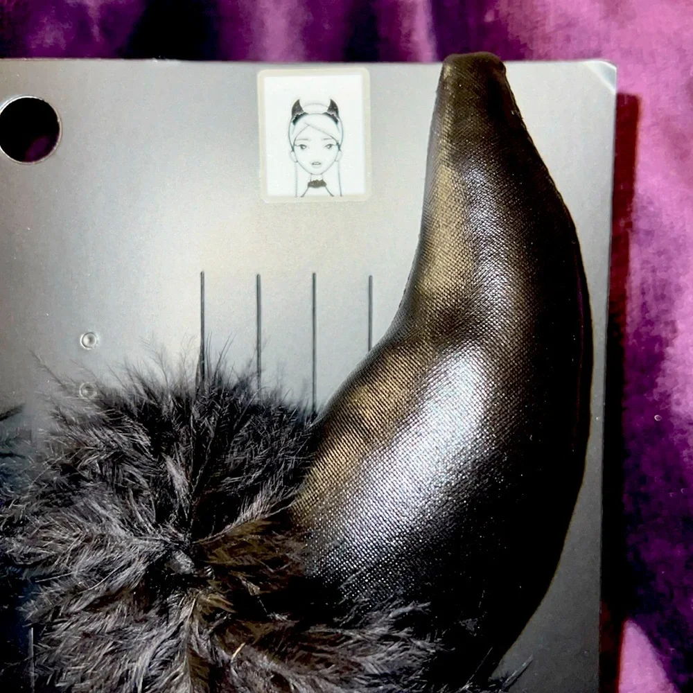 FAUX FUR HORNS HEADBAND and FAUX FUR CHOKER - Picture 2 of 4